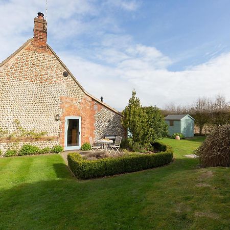 Garden Cottage West Beckham Экстерьер фото