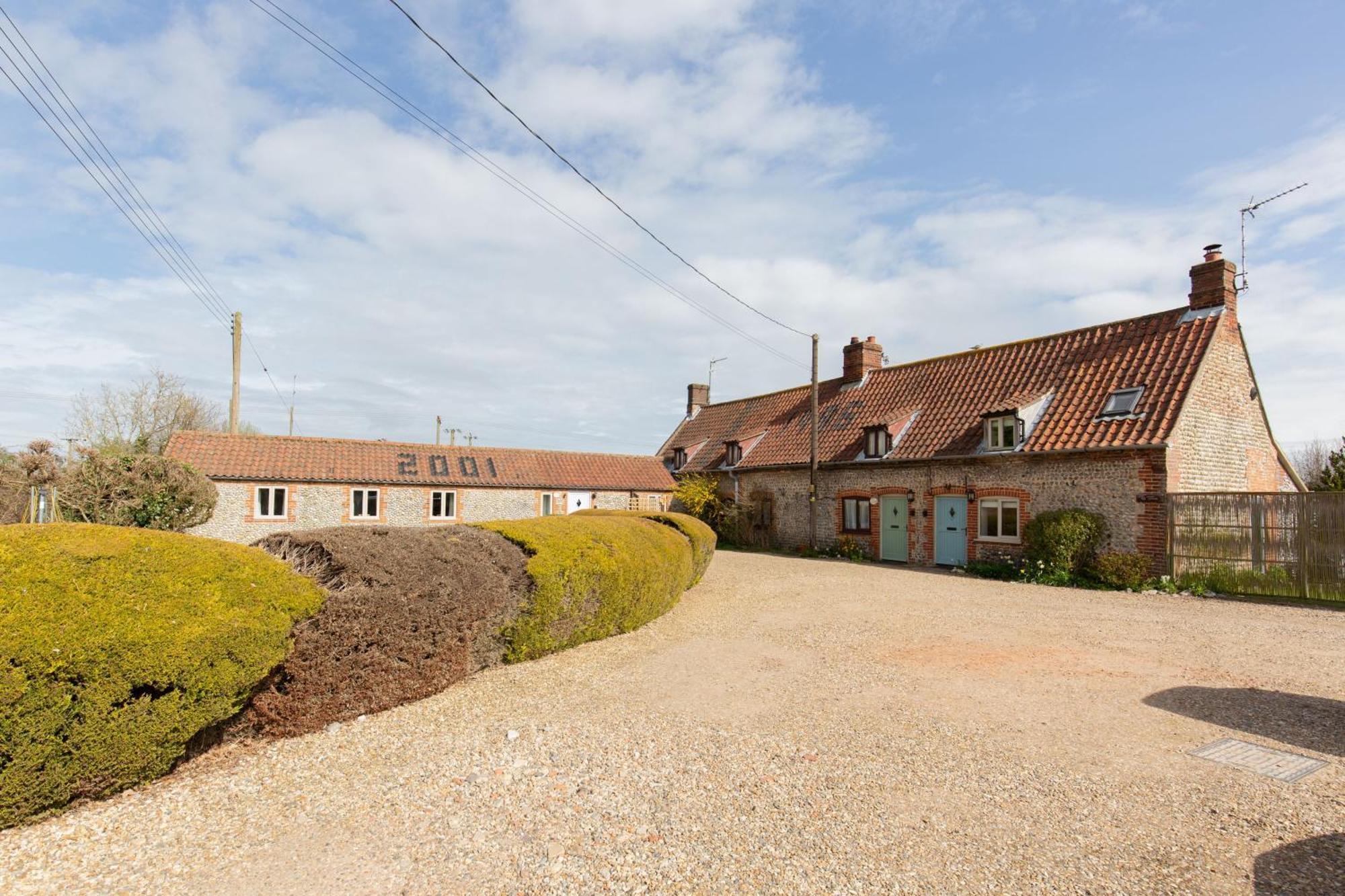 Garden Cottage West Beckham Экстерьер фото